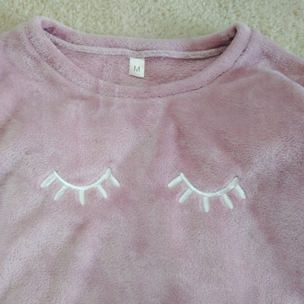 Pink and White Cozy Pajama Set with Cloud Pattern - Picture 3 of 4